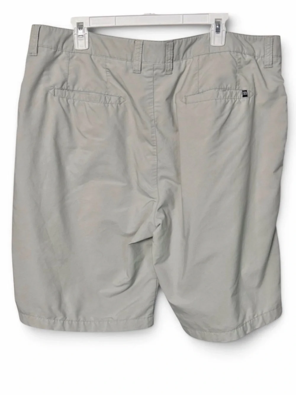 Travis Mathew Men's Light Gray Chino Golf Shorts Size 40